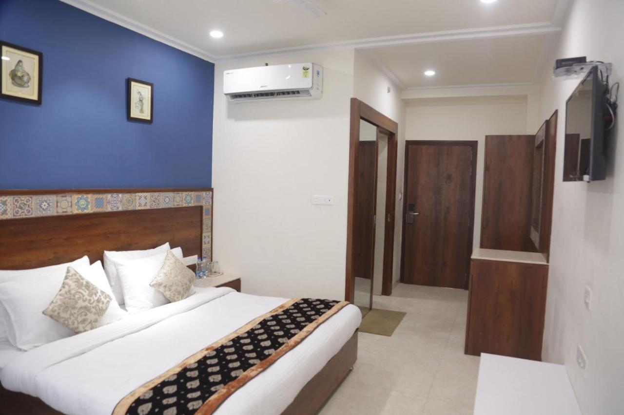 Executive Club Hotel Bareilly Eksteriør billede